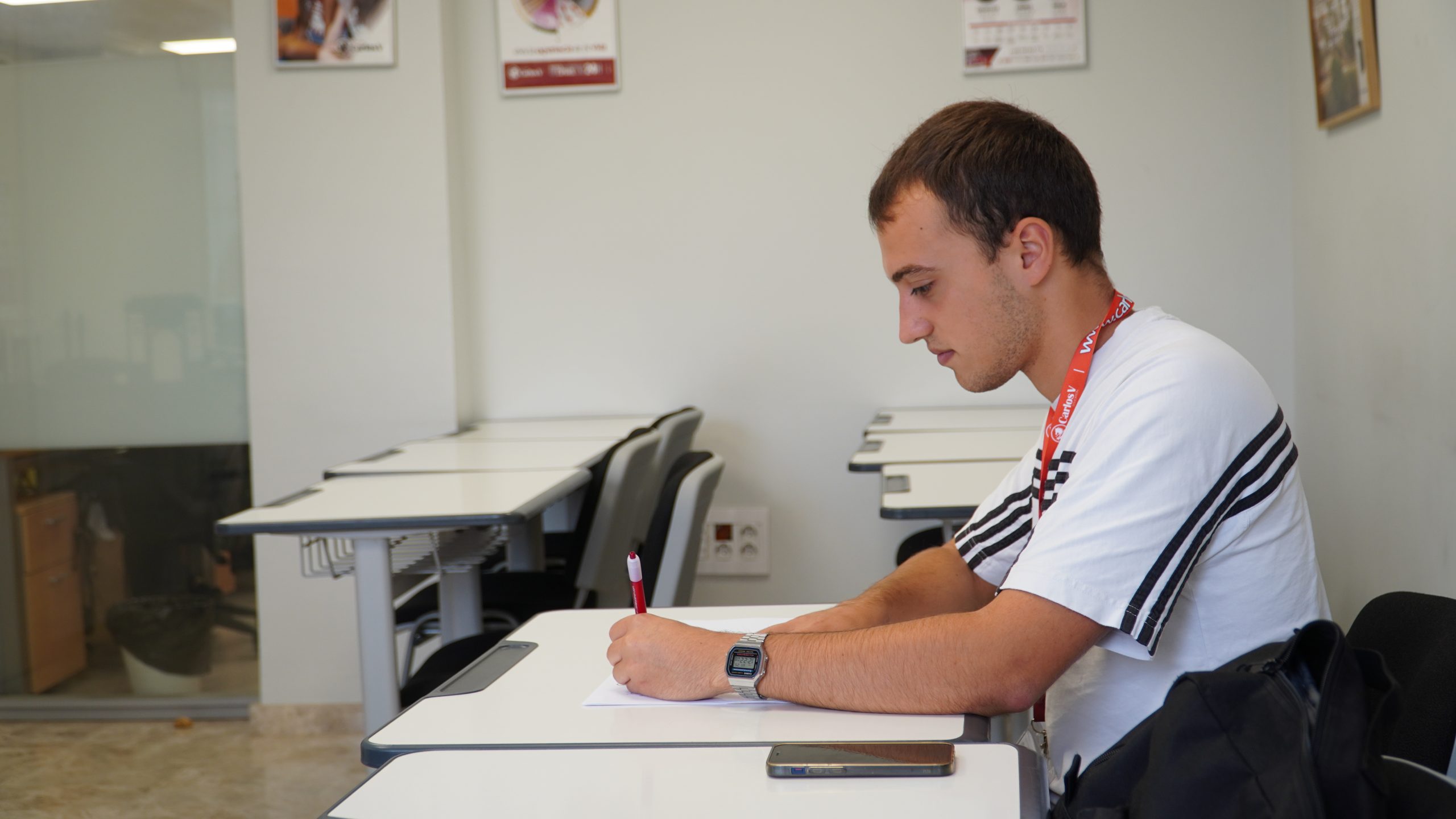 Featured image published on the official Carlos V Education website.