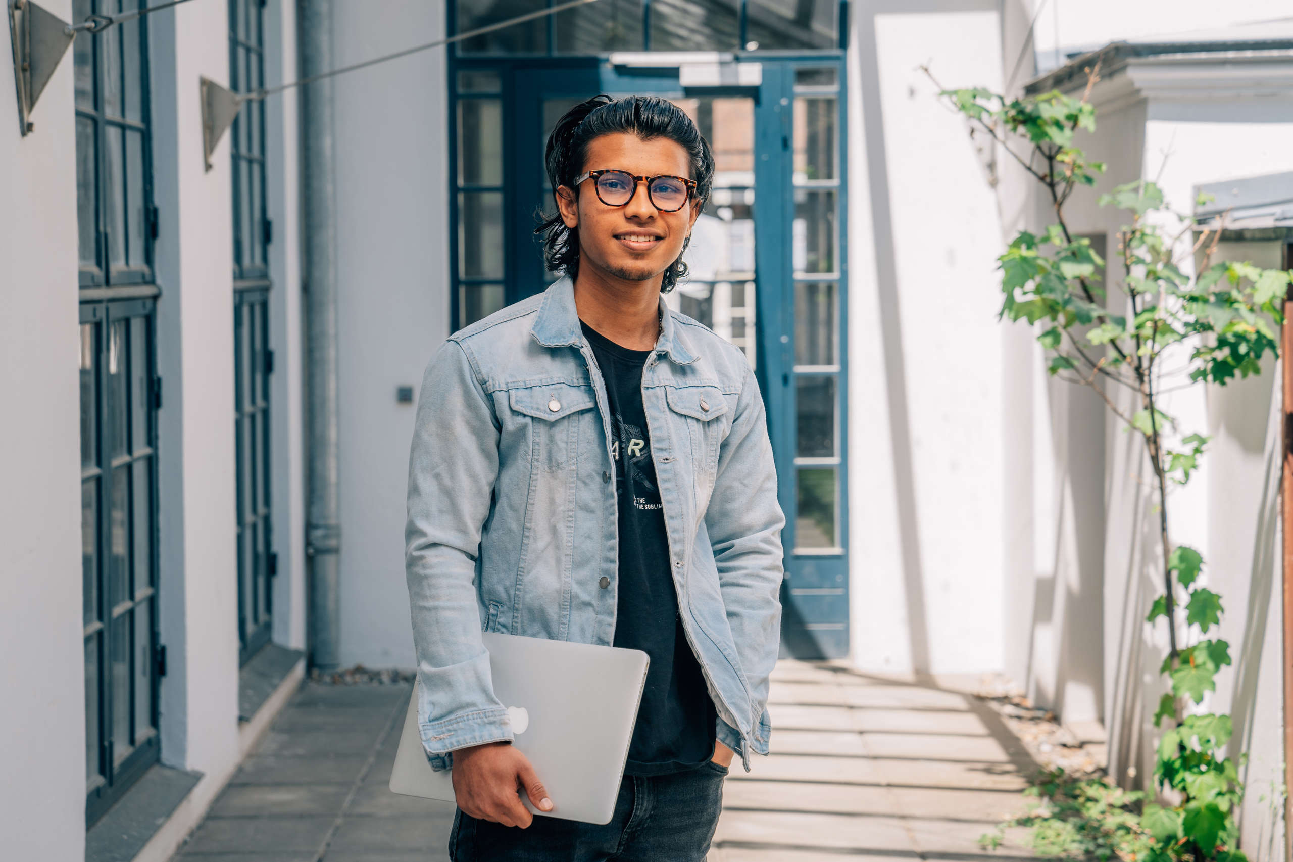 Featured image published on the official Niels Brock Copenhagen Business College website.
